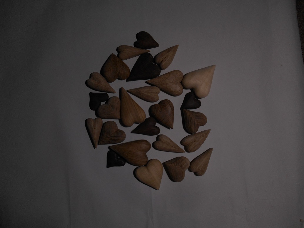 Dřevěné dubové srdce široké