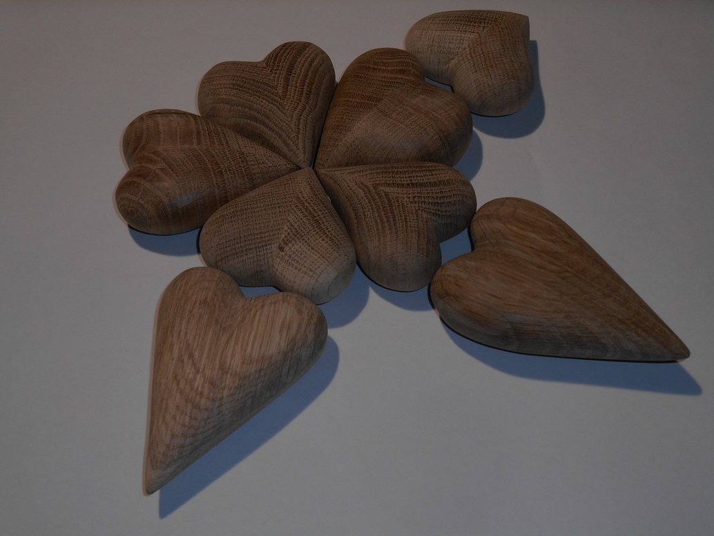 Dřevěné dubové srdce široké